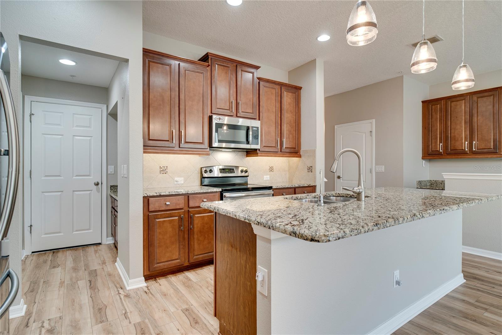 WALKERS GROVE - Residential