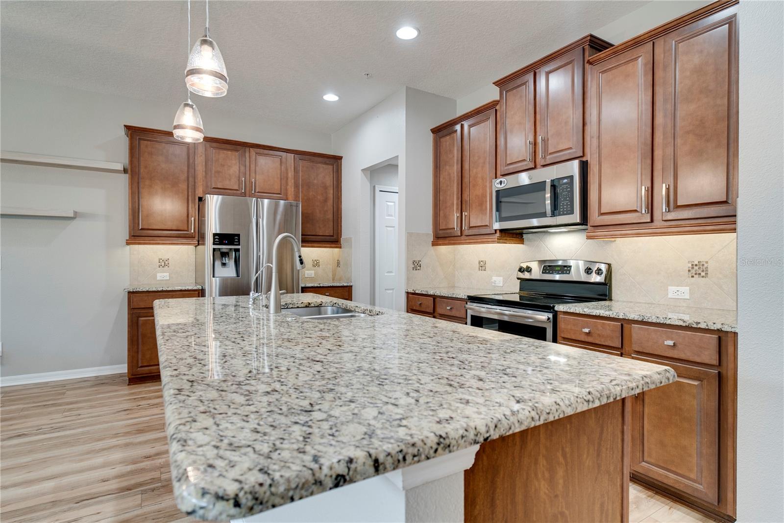 WALKERS GROVE - Residential