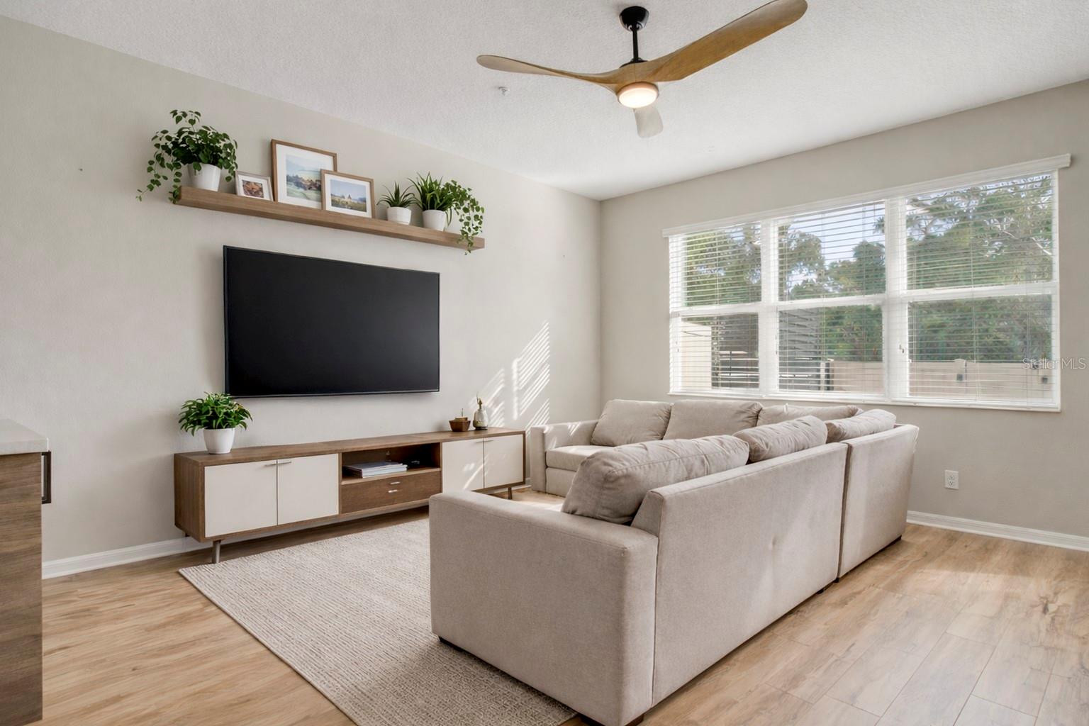 WALKERS GROVE - Residential