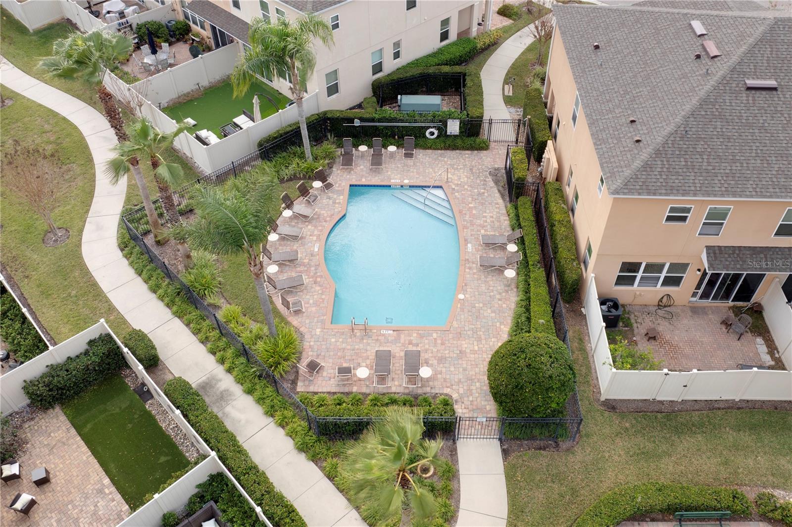 WALKERS GROVE - Residential