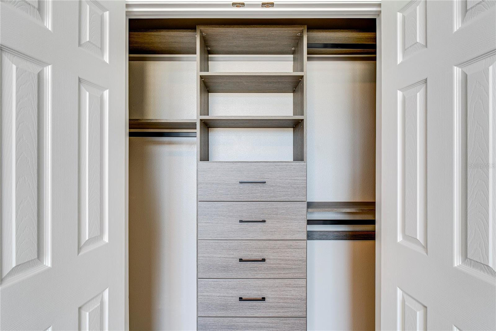 WALKERS GROVE - Residential