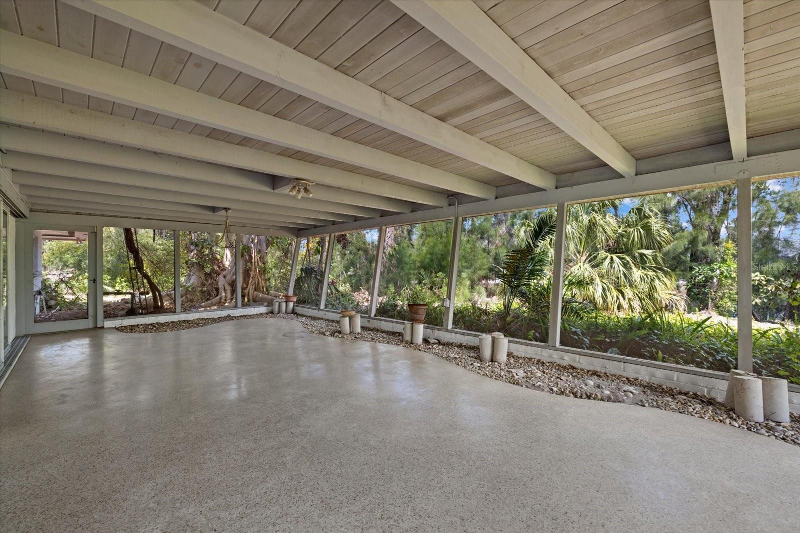 SOUTH GATE - Residential