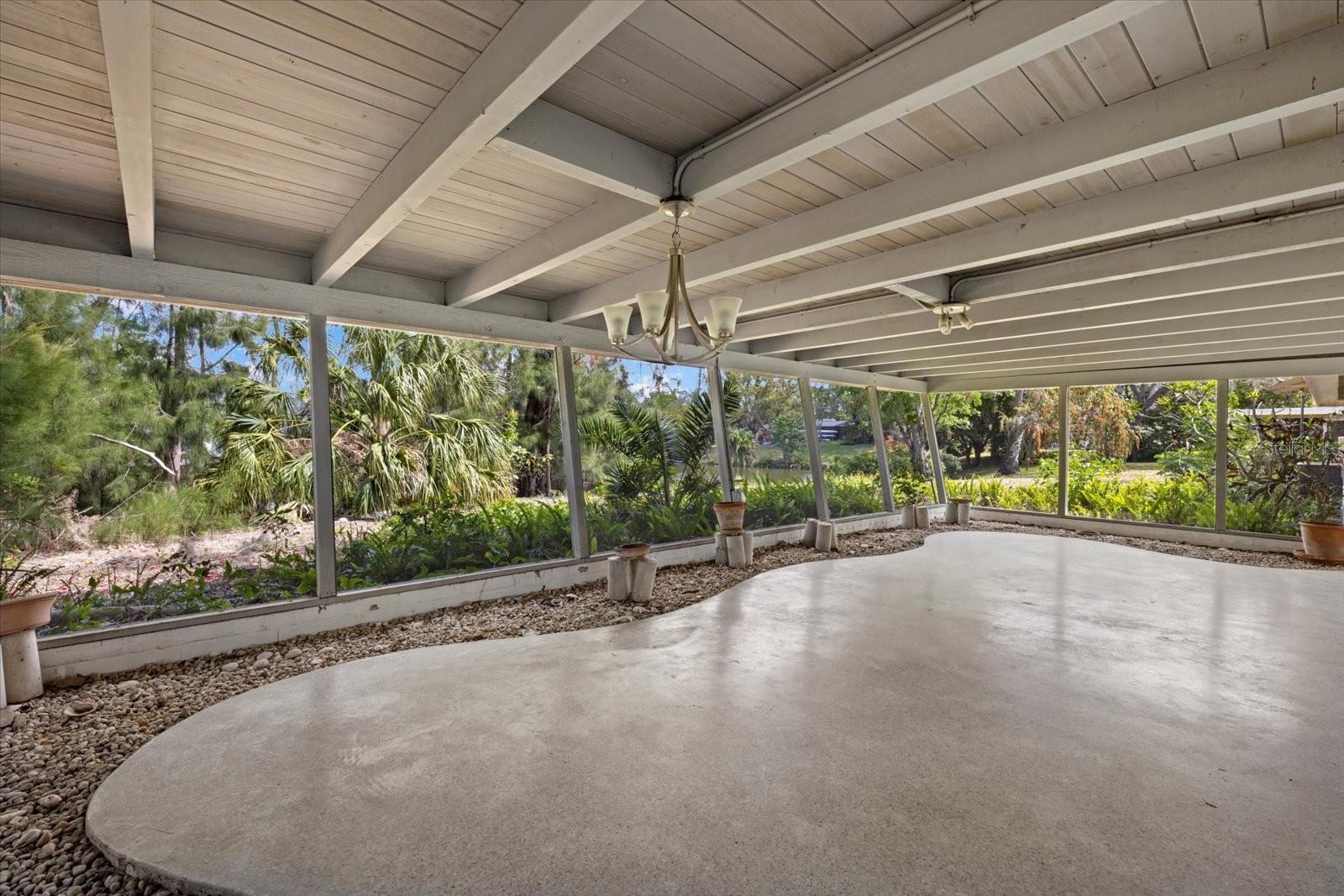 SOUTH GATE - Residential