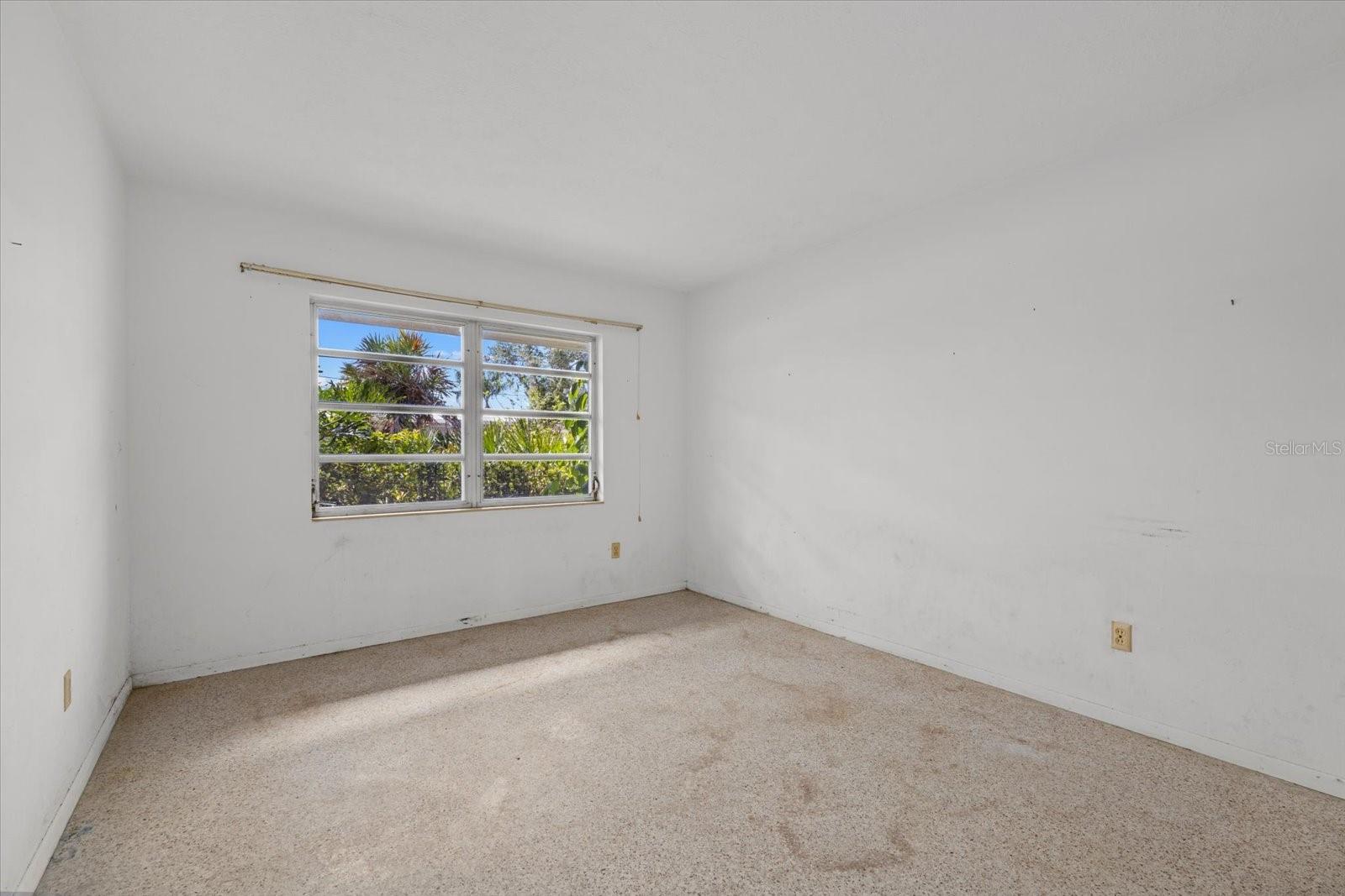 SOUTH GATE - Residential
