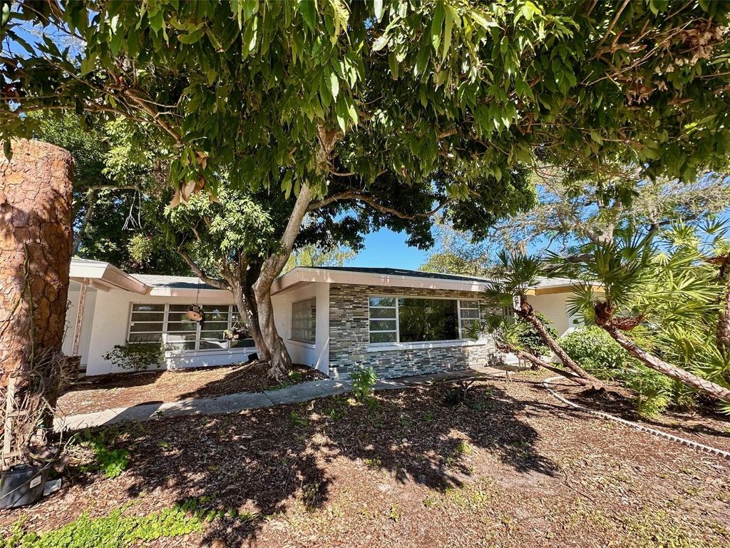 Photo of 3466 Tanglewood Drive, Sarasota, FL 34239 (MLS # A4644516)