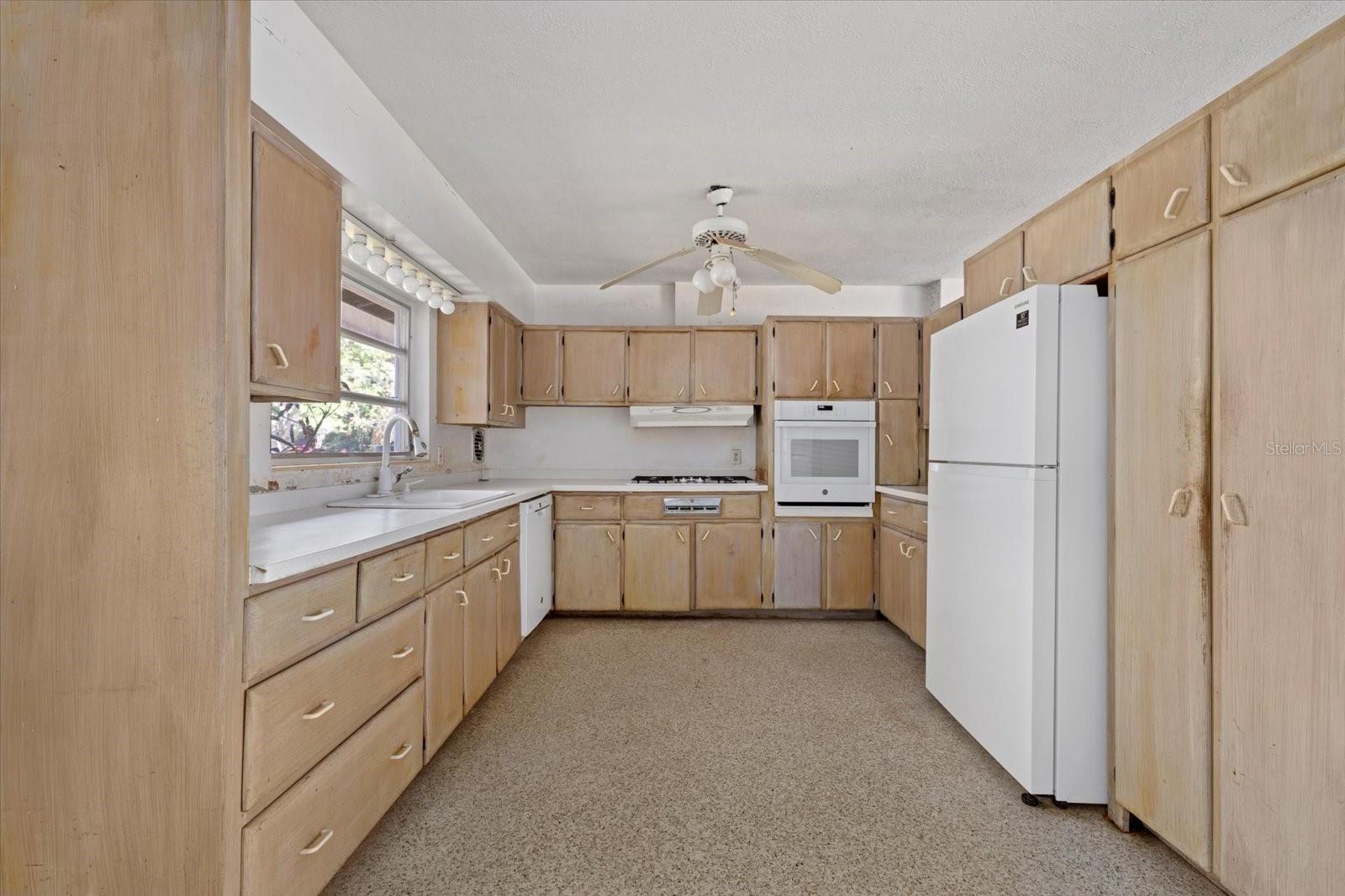 3466 TANGLEWOOD DRIVE