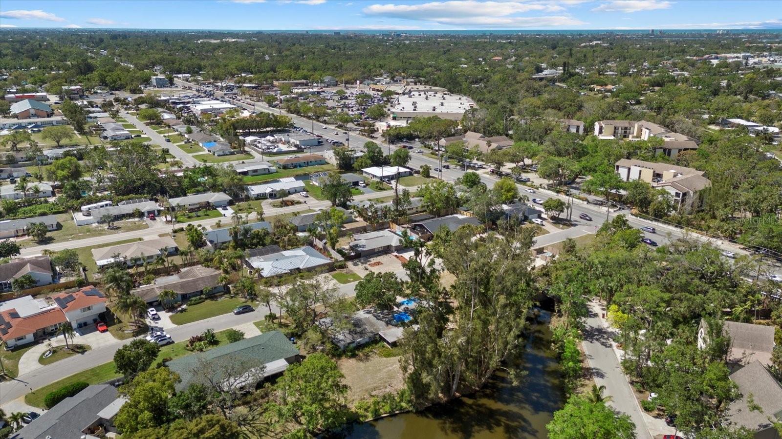 SOUTH GATE - Residential