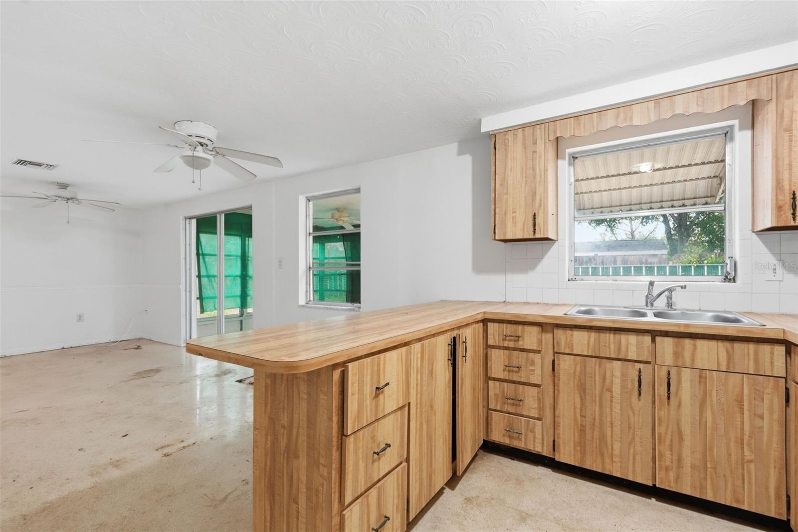 CREST RIDGE GARDENS - Residential