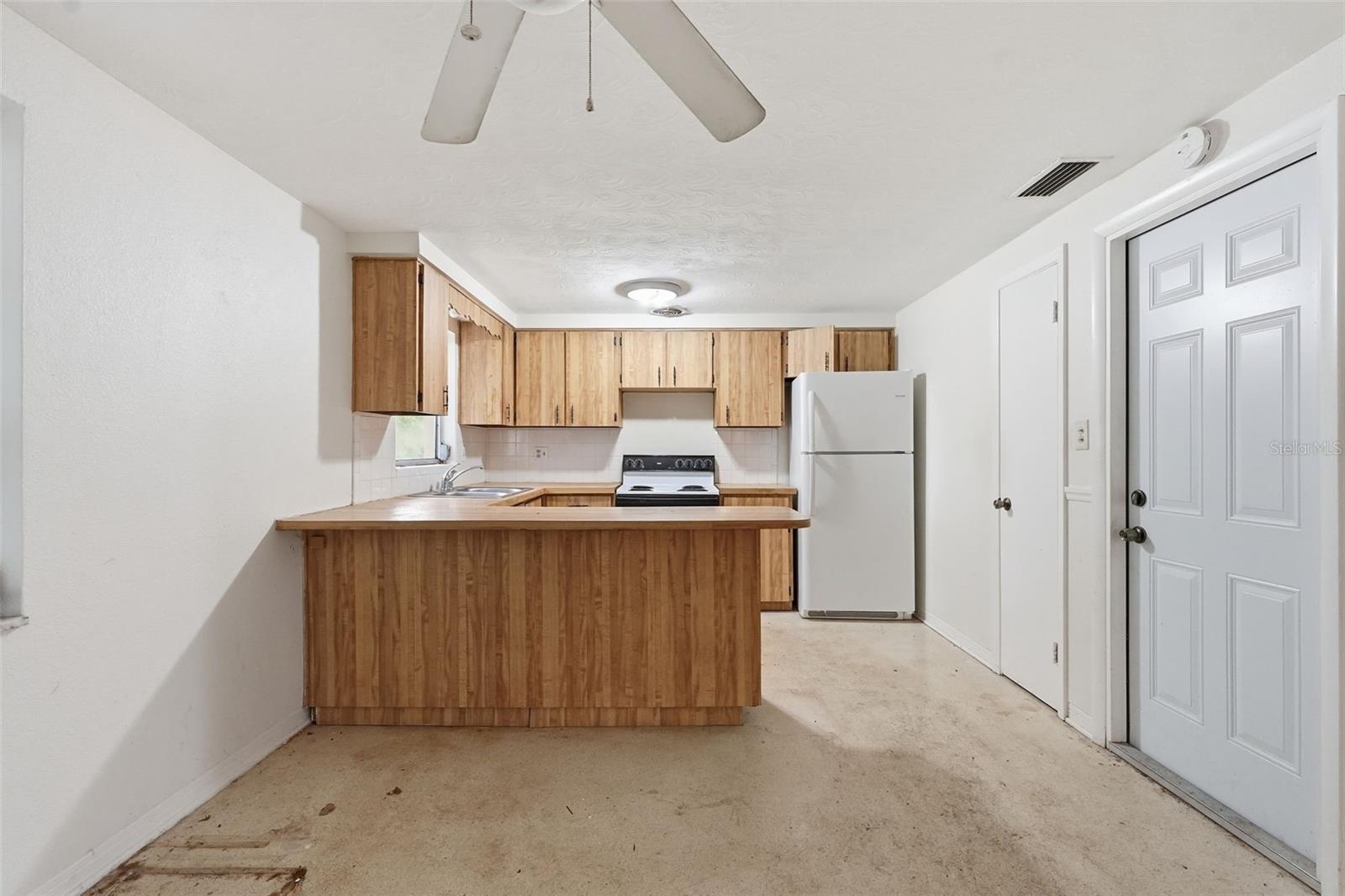 CREST RIDGE GARDENS - Residential