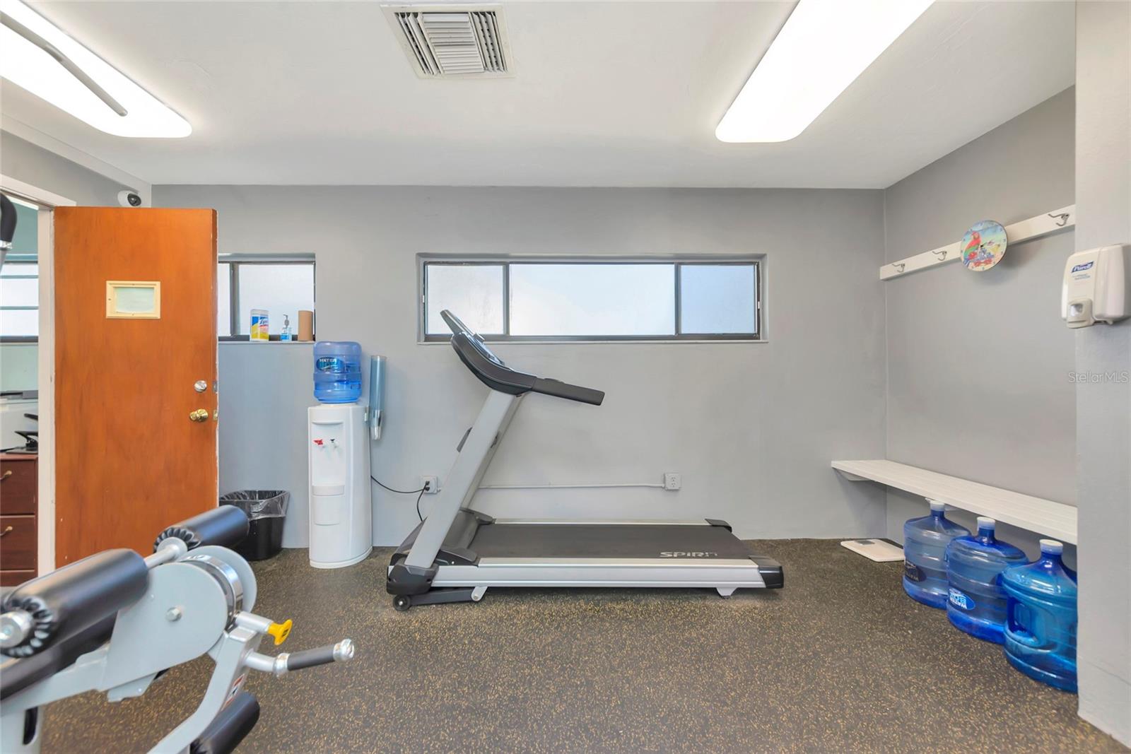 MIRROR LAKE CONDO SEC 4 - Residential