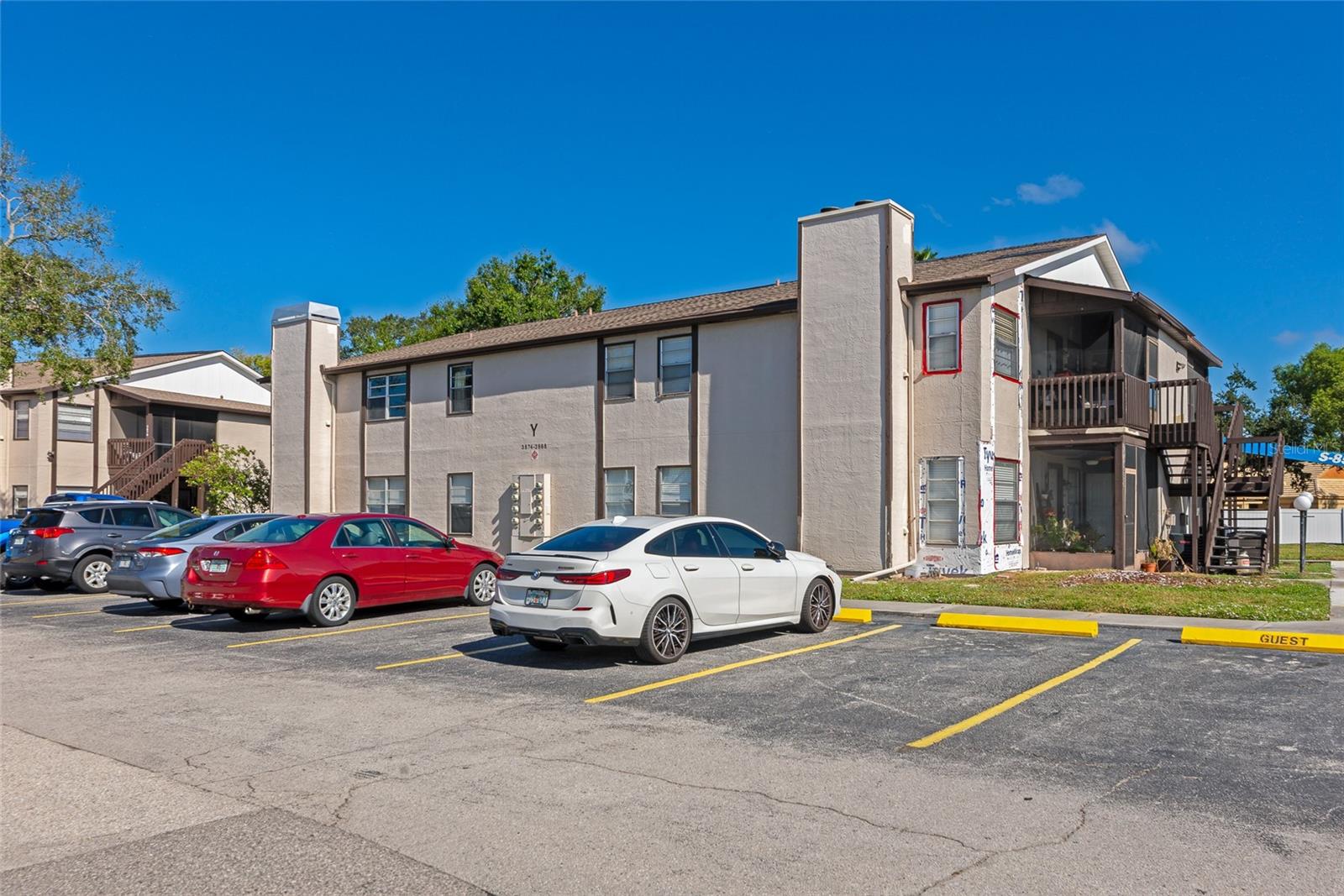 MIRROR LAKE CONDO SEC 4 - Residential