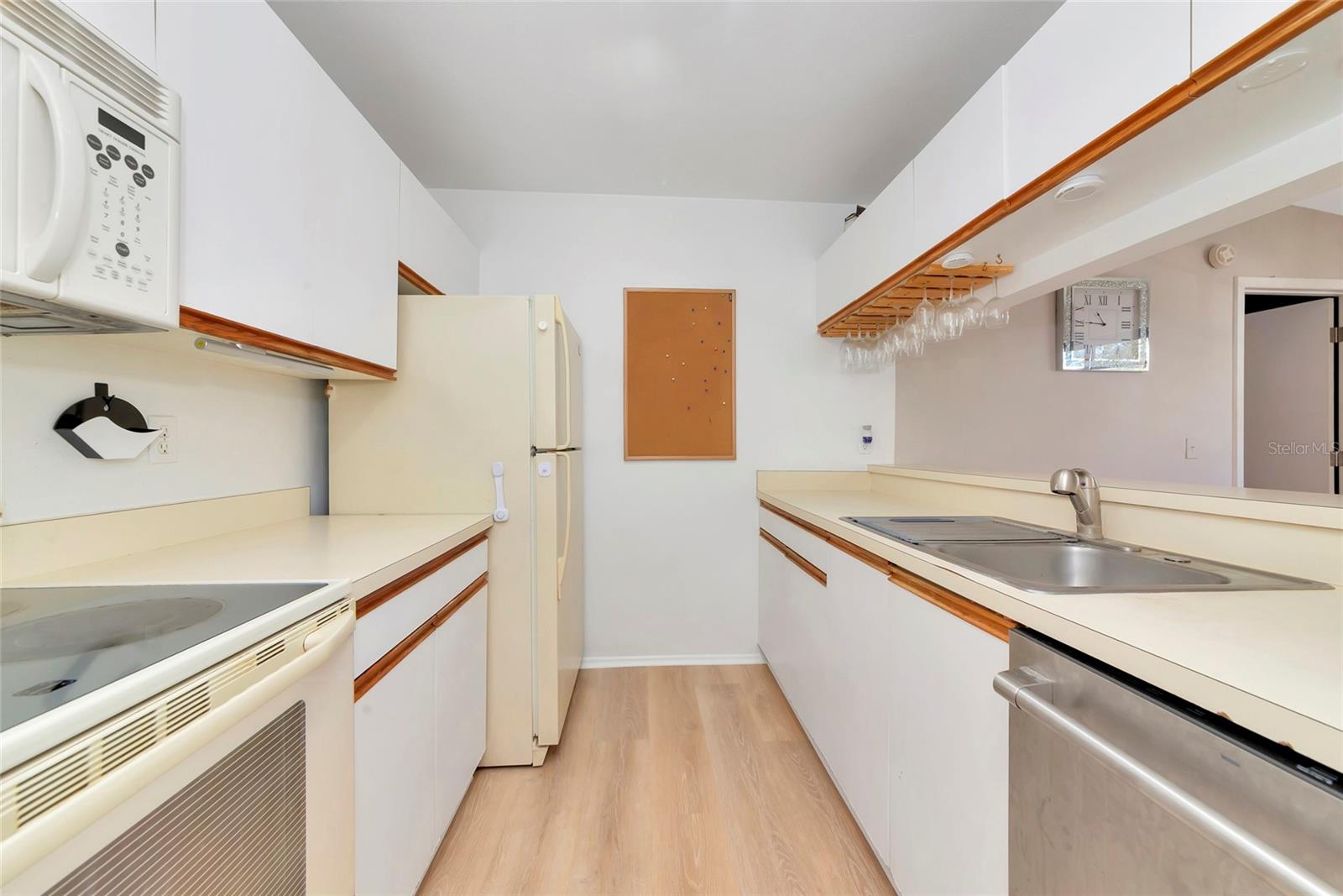 MIRROR LAKE CONDO SEC 4 - Residential