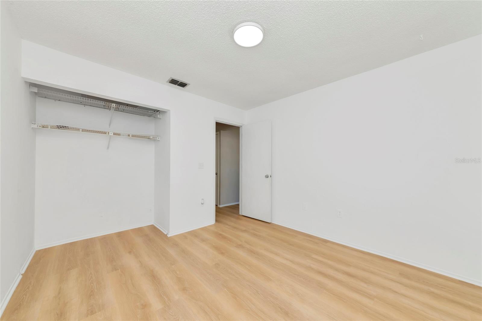 MIRROR LAKE CONDO SEC 4 - Residential