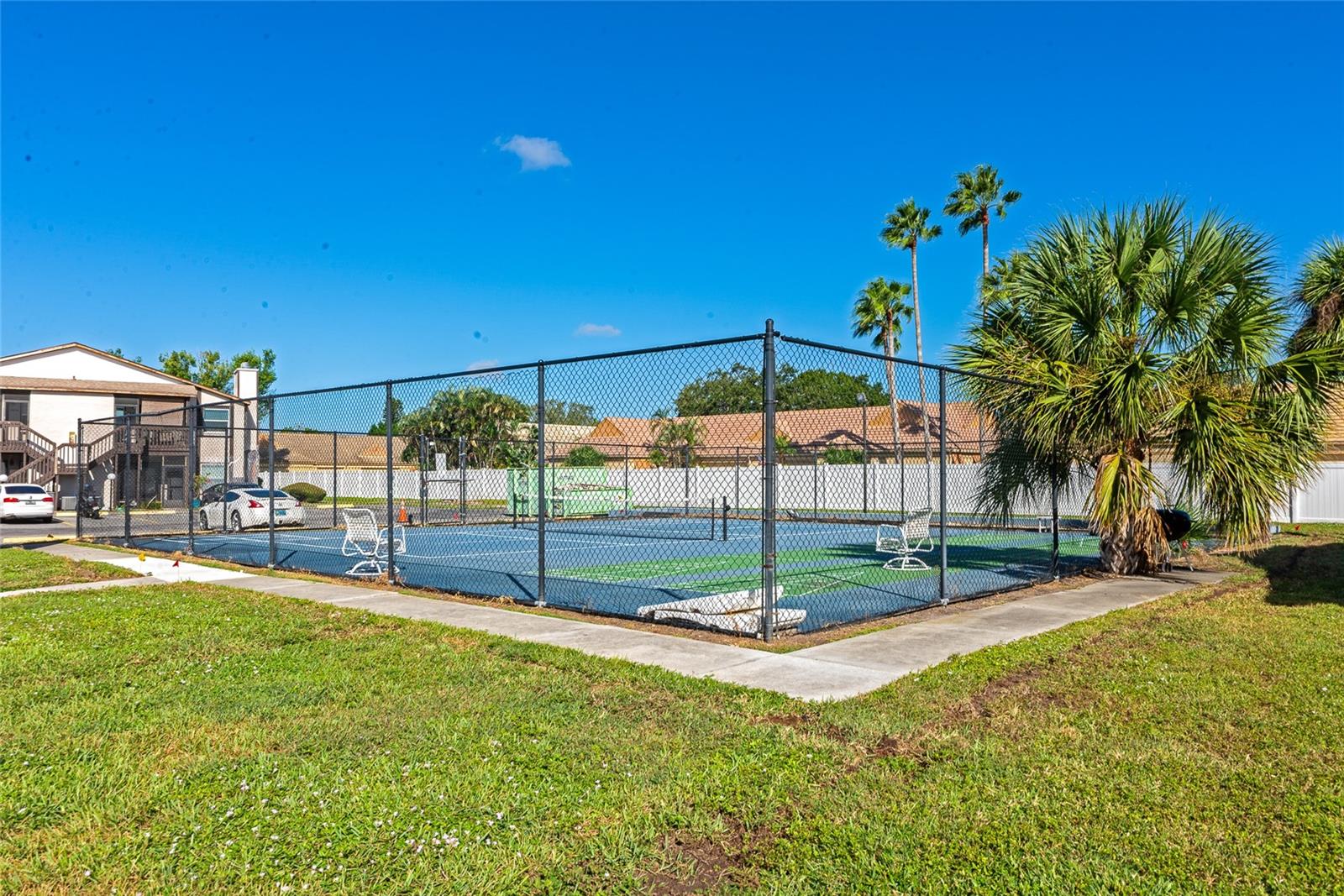 MIRROR LAKE CONDO SEC 4 - Residential