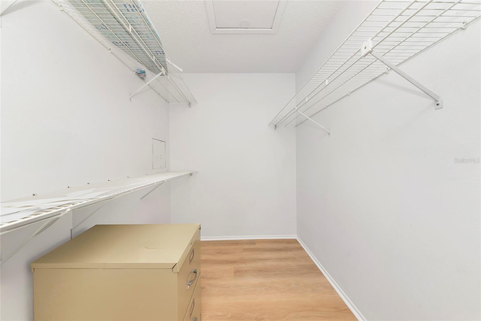 MIRROR LAKE CONDO SEC 4 - Residential