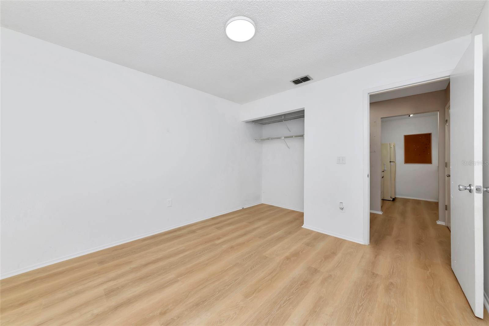 MIRROR LAKE CONDO SEC 4 - Residential
