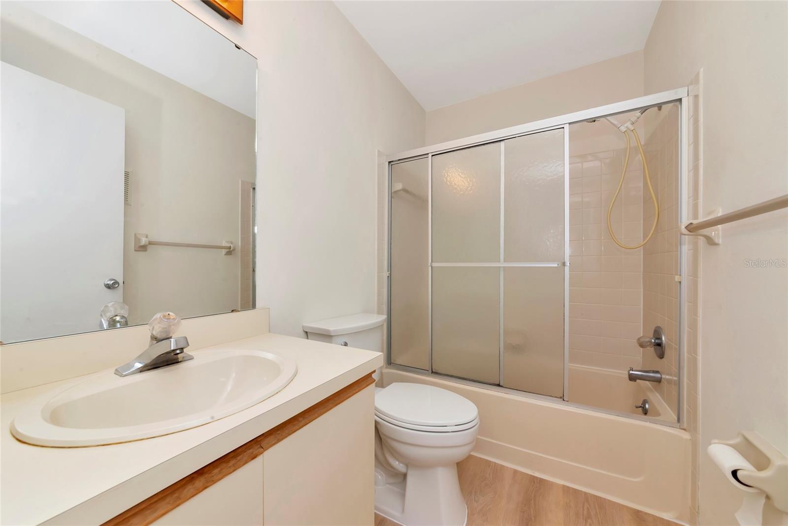 MIRROR LAKE CONDO SEC 4 - Residential