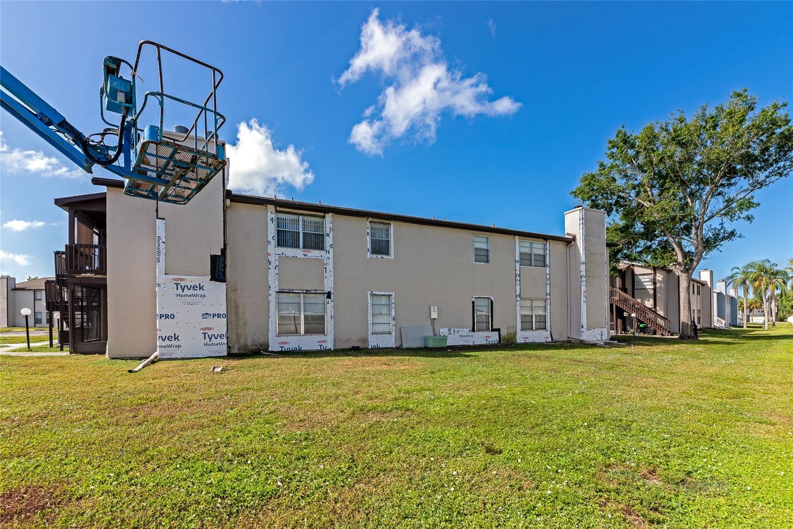 MIRROR LAKE CONDO SEC 4 - Residential