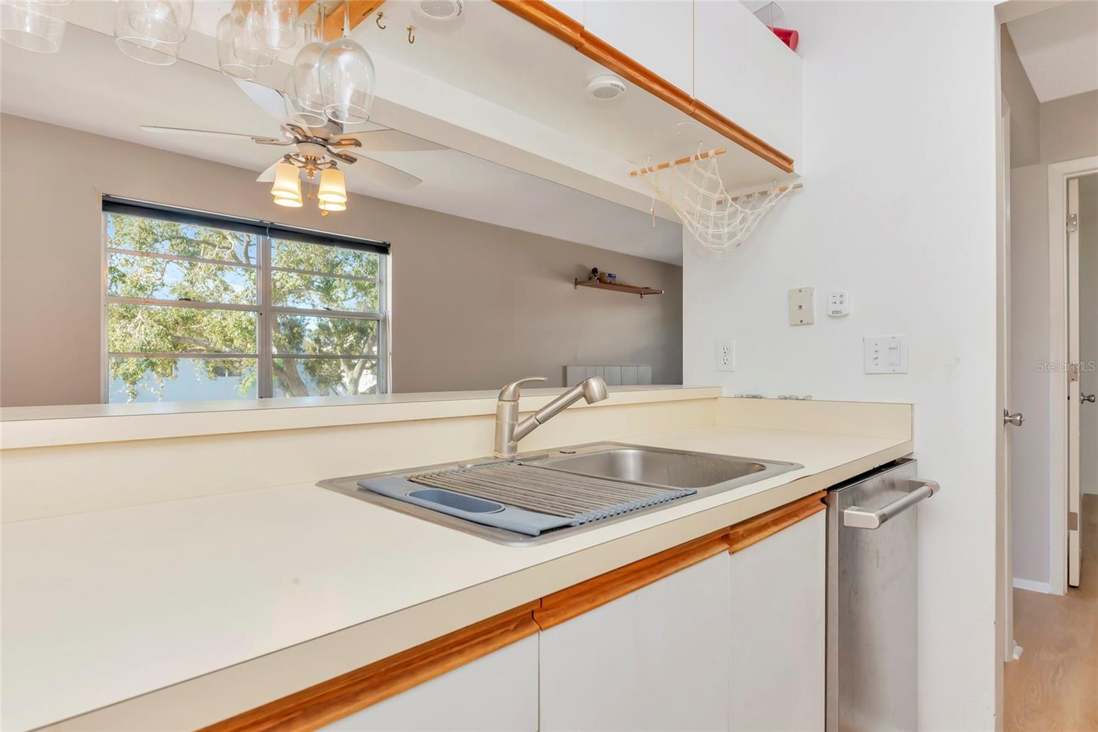 MIRROR LAKE CONDO SEC 4 - Residential