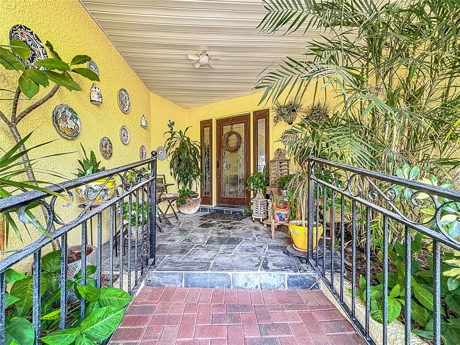 CAPRI ISLE - Residential