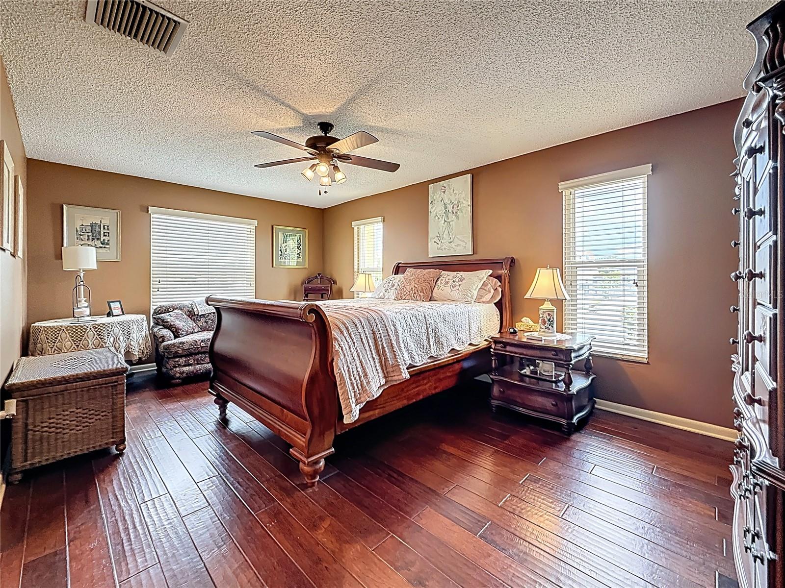 CAPRI ISLE - Residential