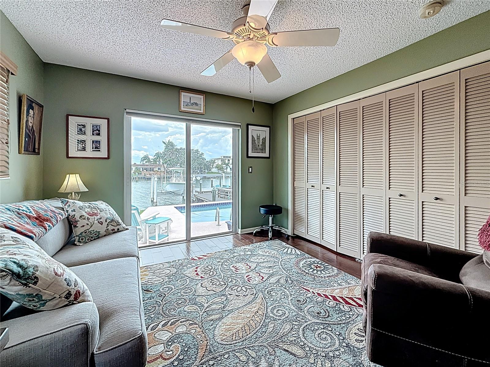 CAPRI ISLE - Residential