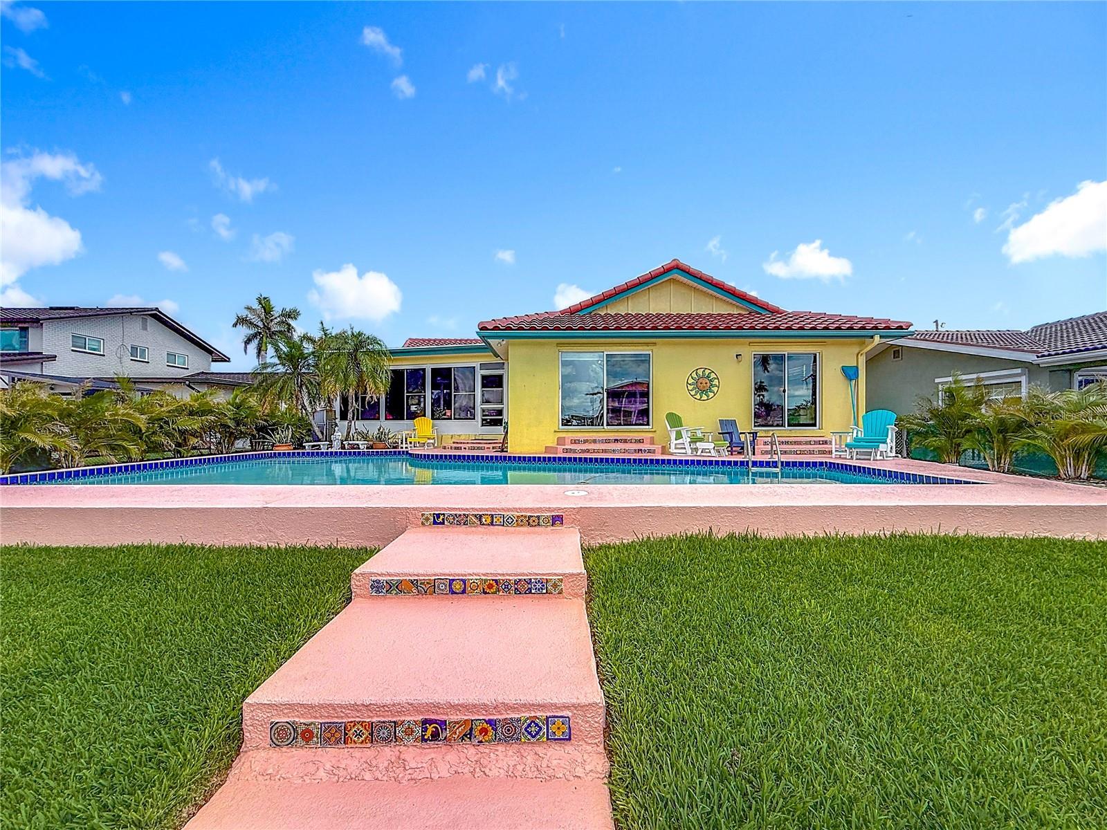 CAPRI ISLE - Residential