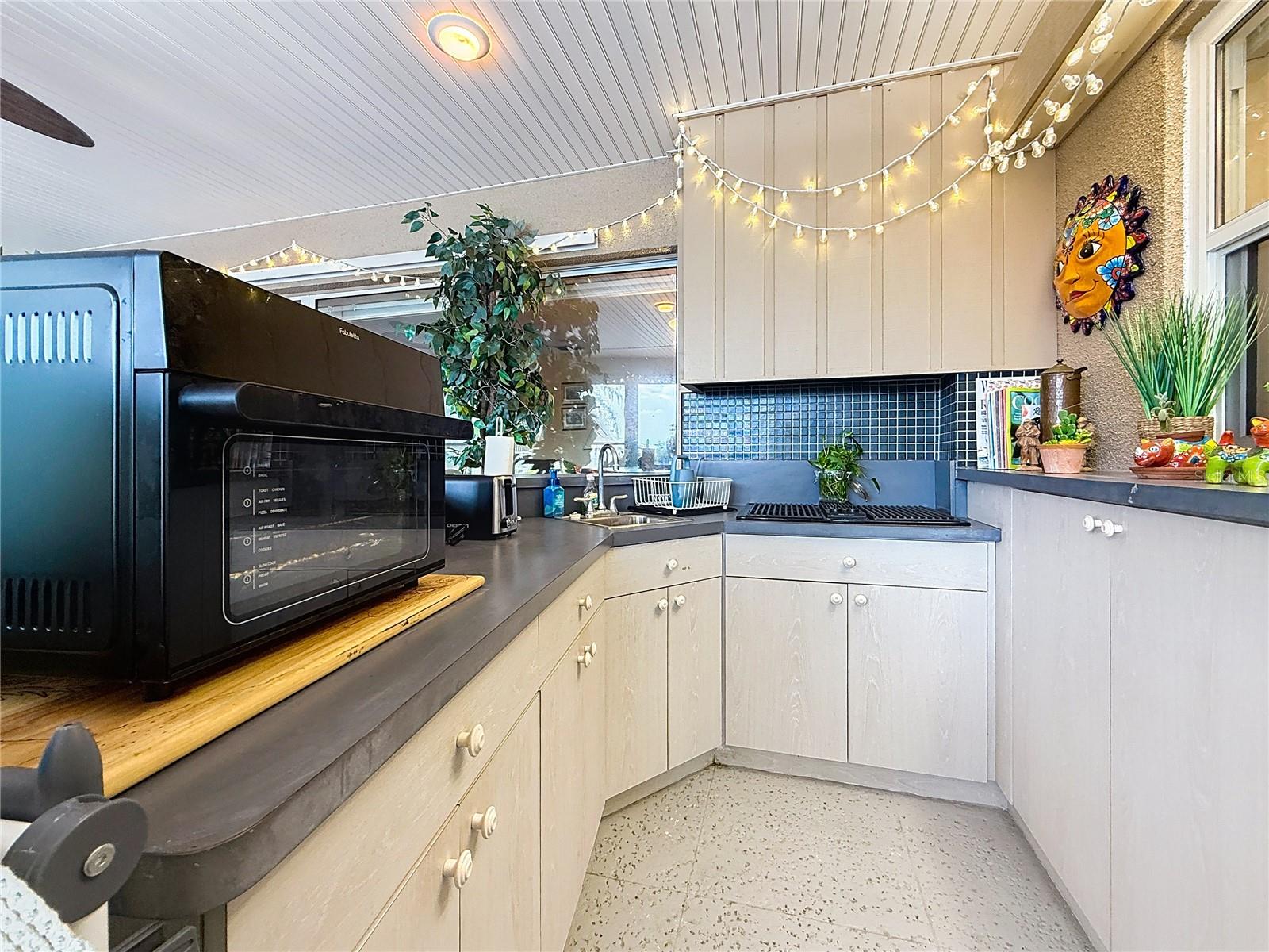 CAPRI ISLE - Residential