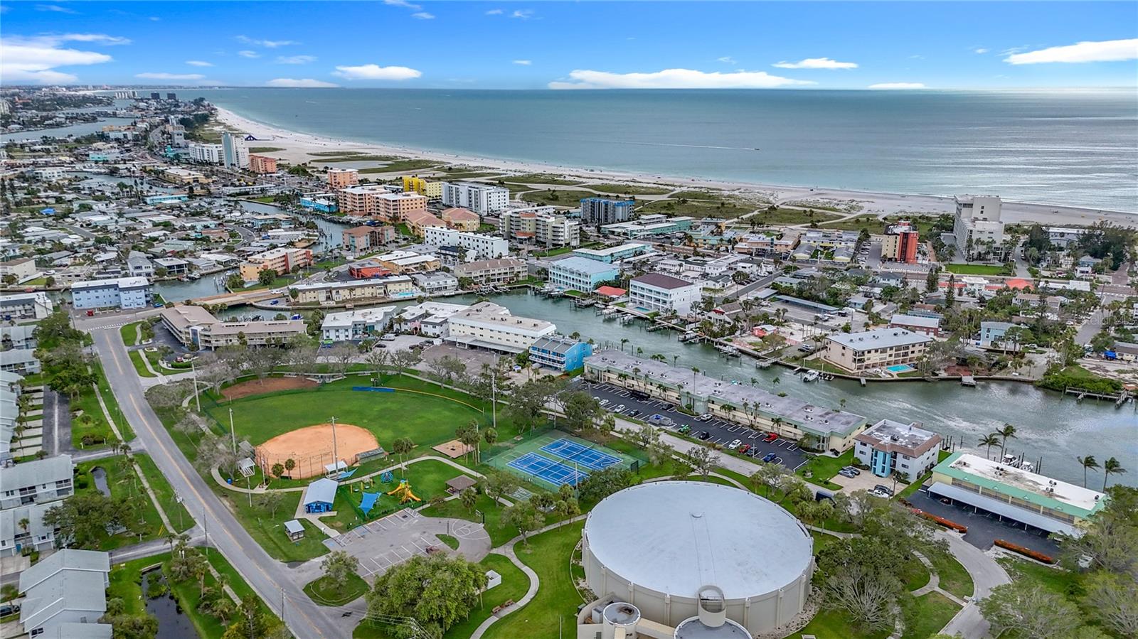 CAPRI ISLE - Residential