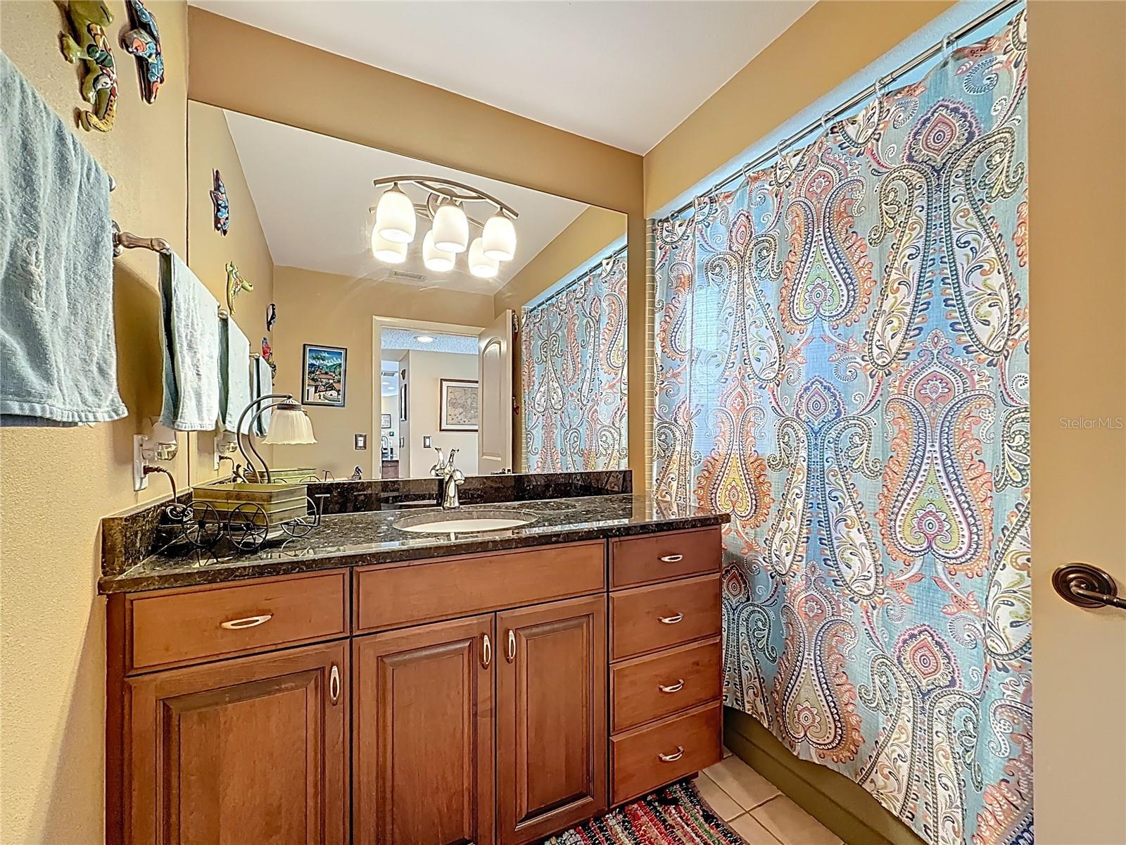 CAPRI ISLE - Residential