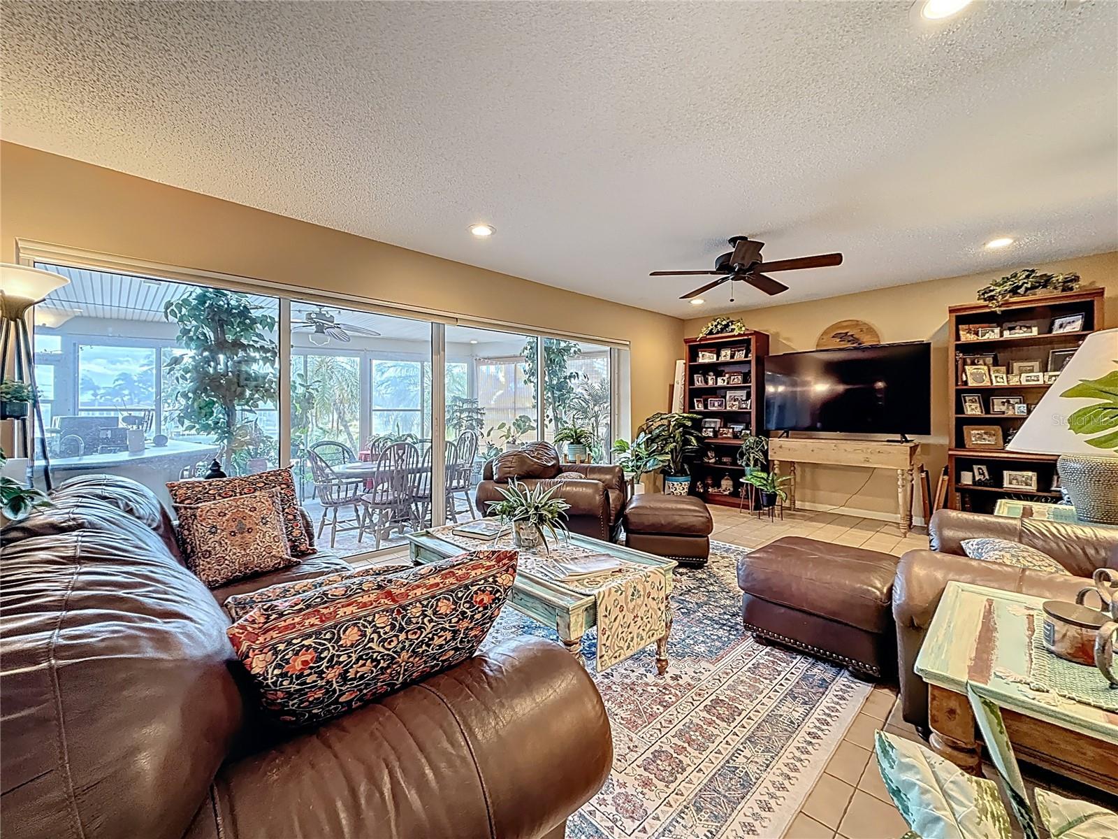CAPRI ISLE - Residential