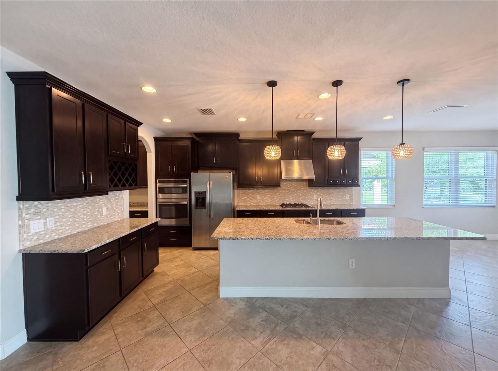 2575 GRAND LAKESIDE DRIVE