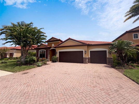2575 GRAND LAKESIDE DR, PALM HARBOR, FL 34684 - Image 851e84d9ef71ac7ebb4a23b4af5b9cd8/612830785
