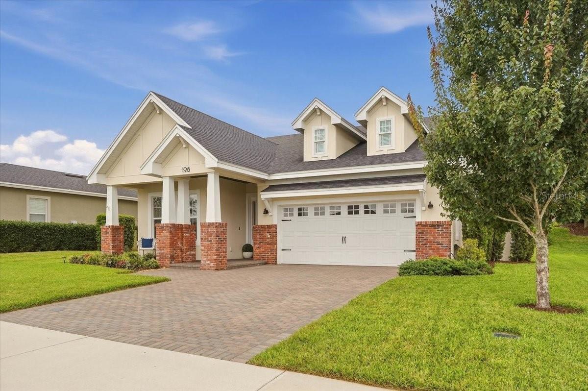 198 STARGRASS DRIVE