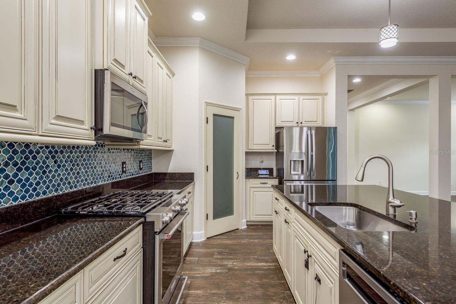 MIRABAY PRCL 22 - Residential