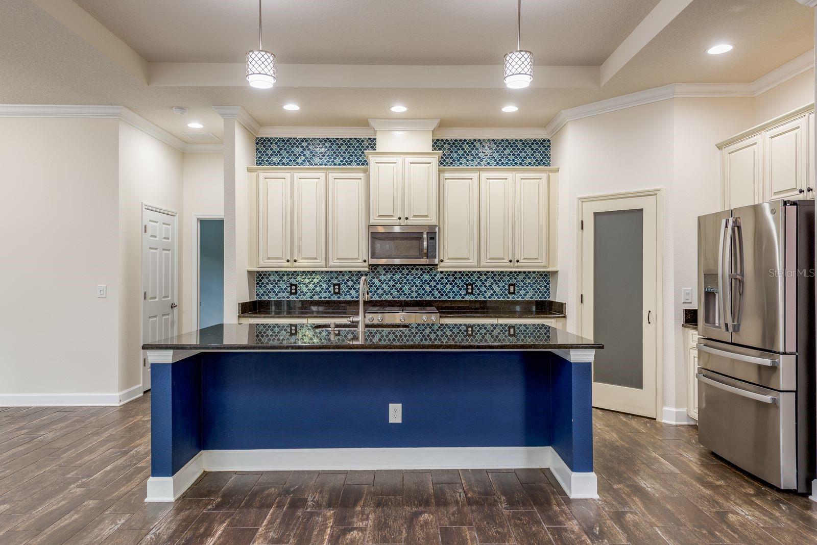 MIRABAY PRCL 22 - Residential