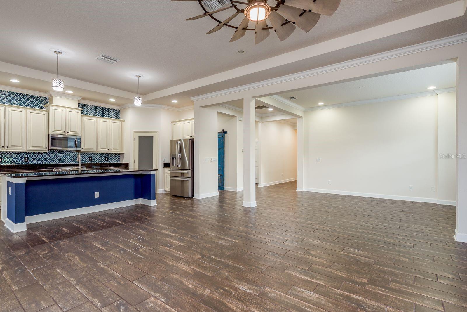 MIRABAY PRCL 22 - Residential