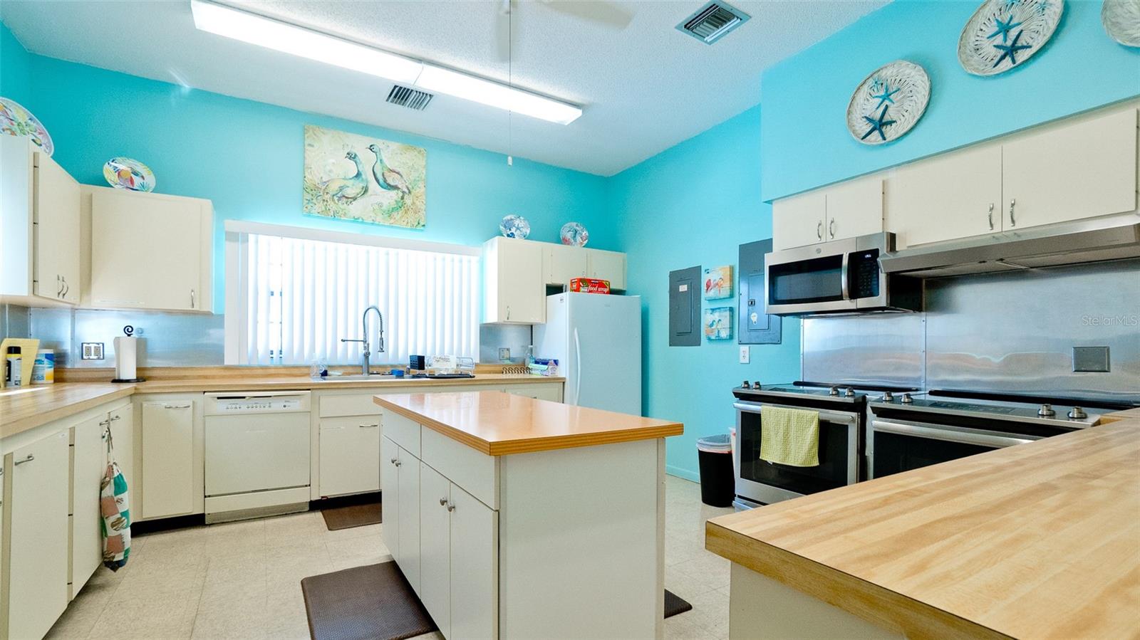 RIDGEWOOD MEADOWS PH II & III - Residential