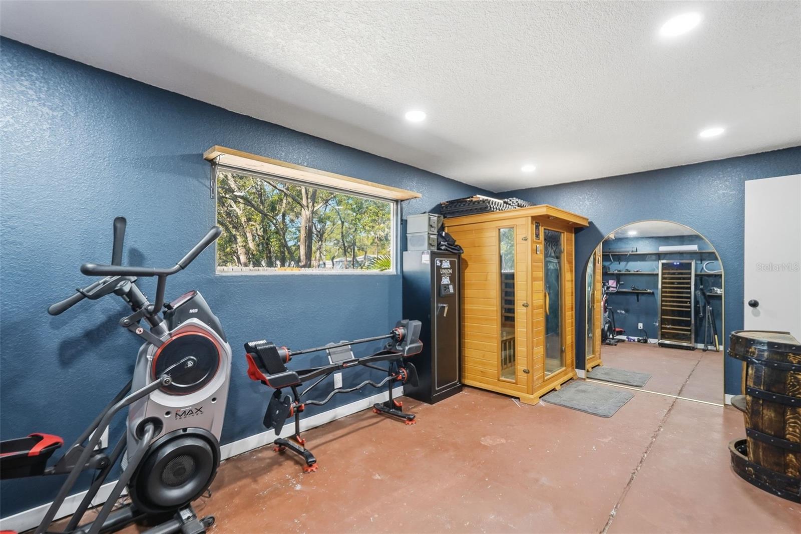 PINELLAS FARMS - Residential