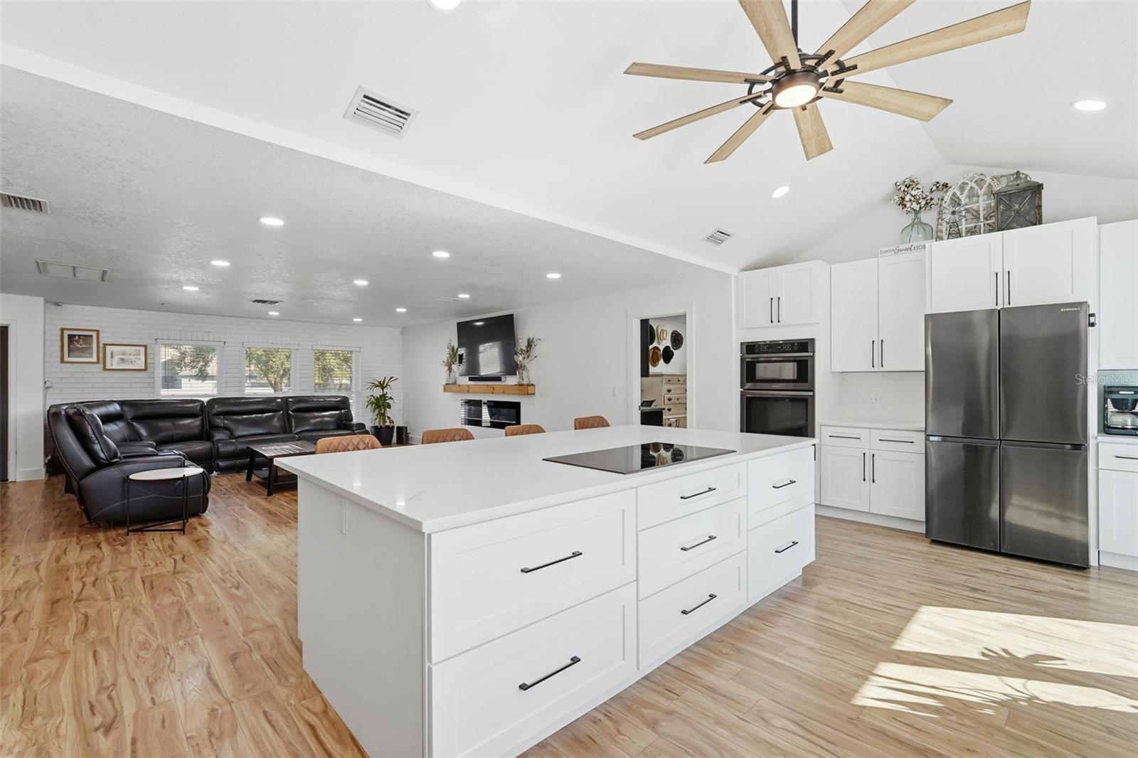 PINELLAS FARMS - Residential