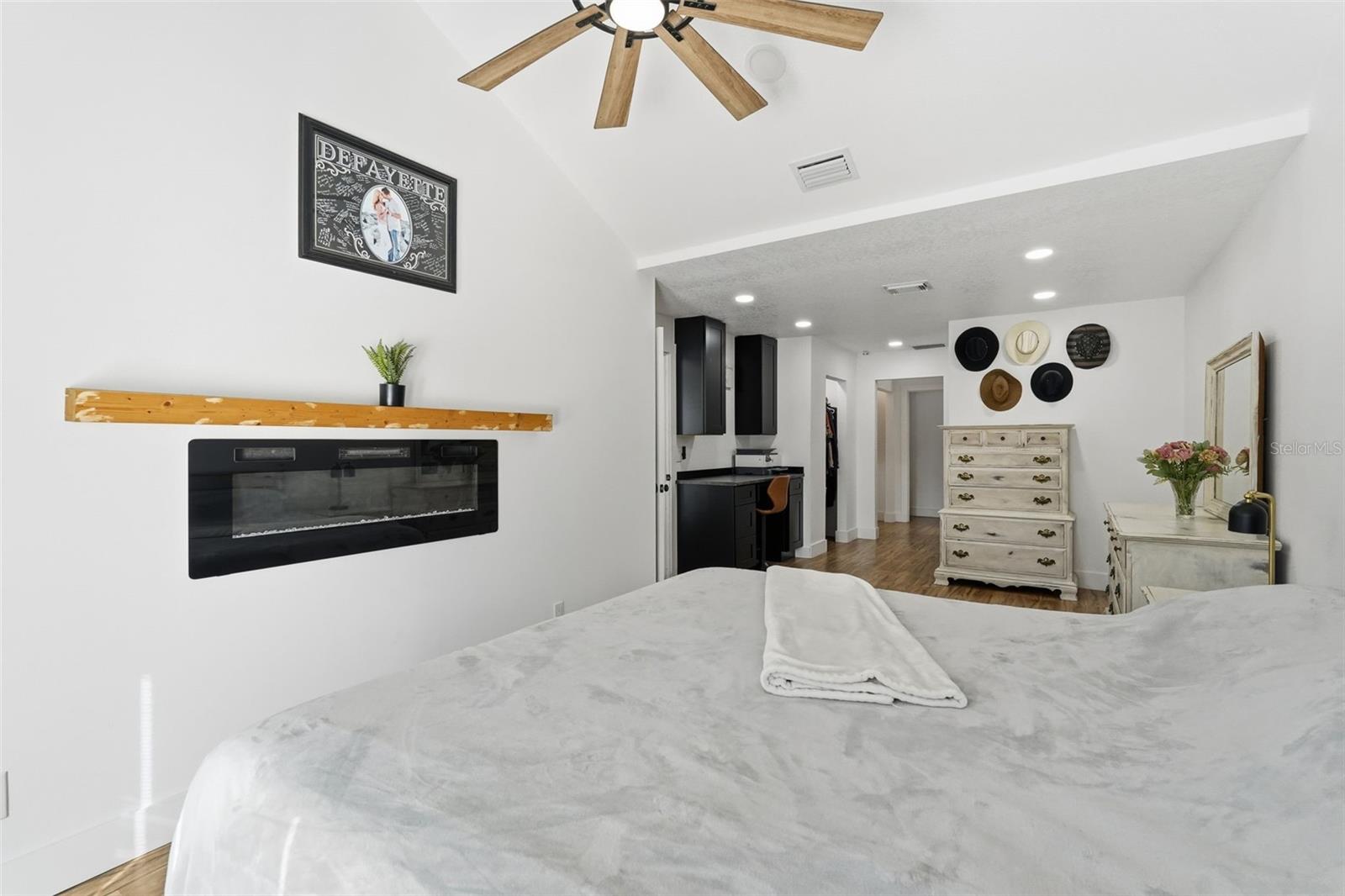 PINELLAS FARMS - Residential