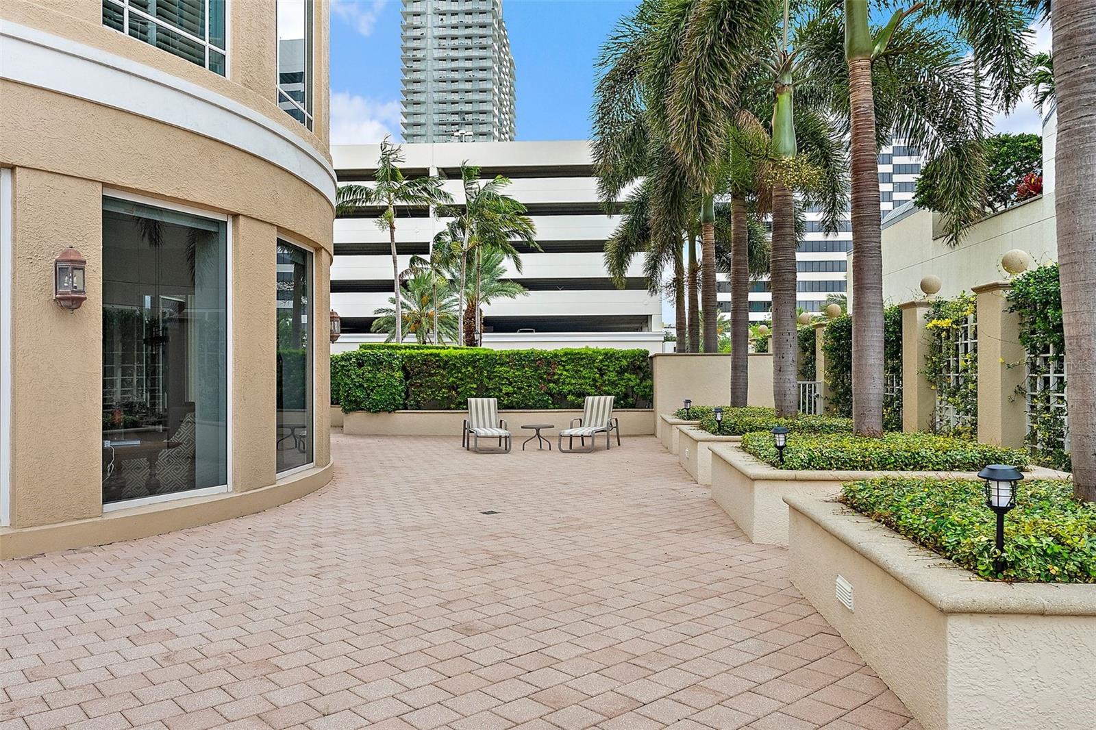 FLORENCIA CONDO - Residential