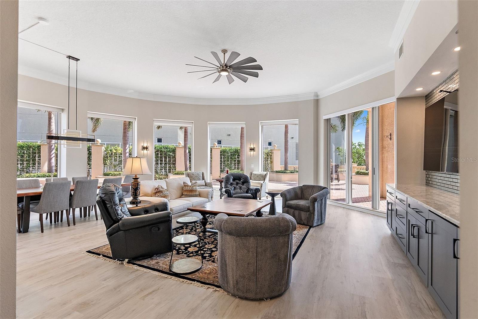 FLORENCIA CONDO - Residential