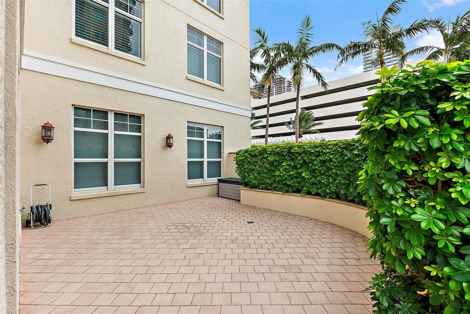 FLORENCIA CONDO - Residential