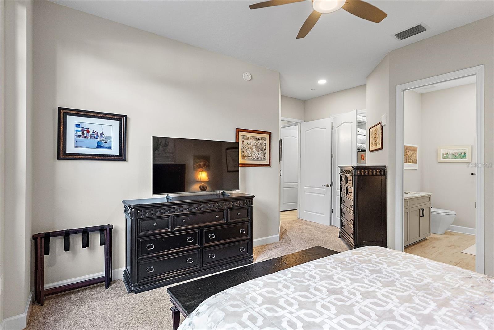 FLORENCIA CONDO - Residential