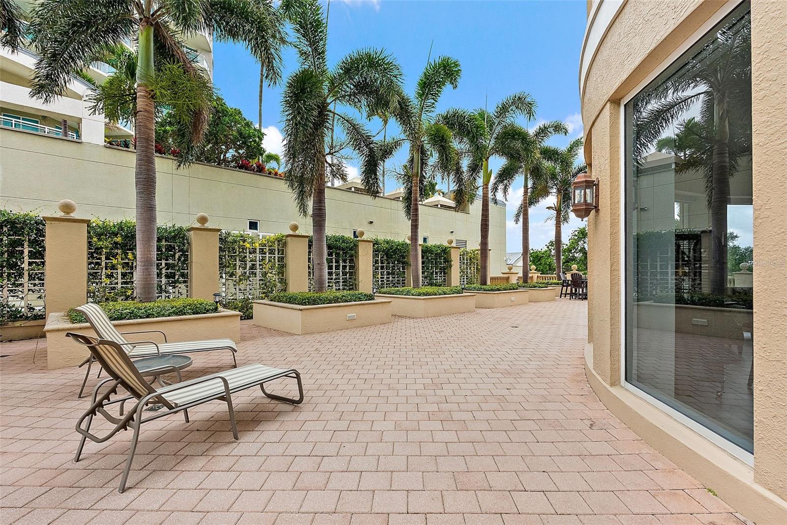 FLORENCIA CONDO - Residential