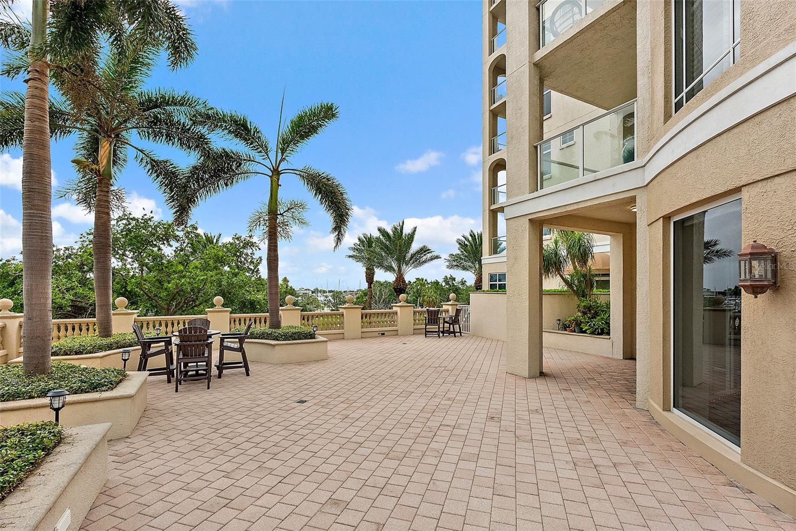 FLORENCIA CONDO - Residential