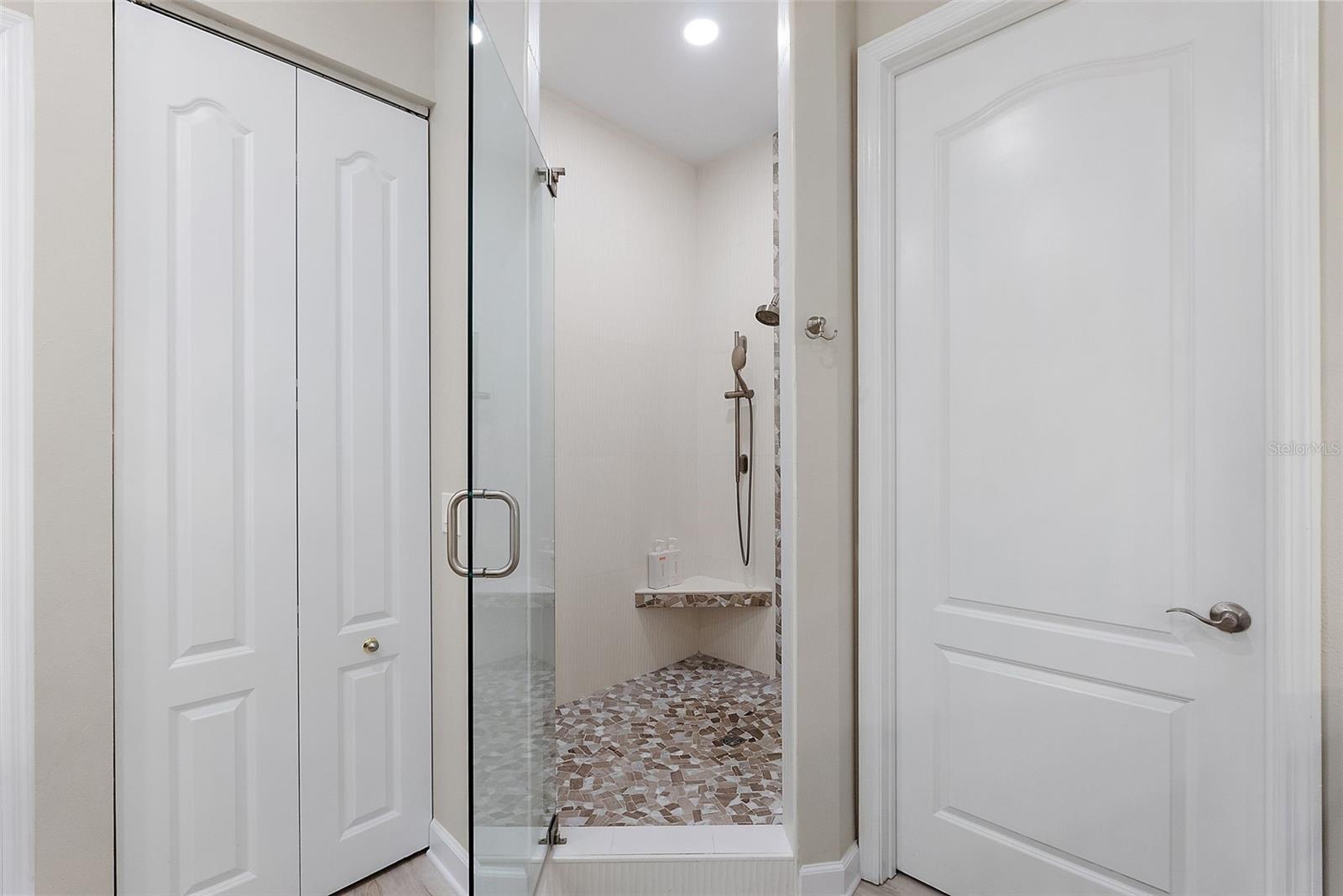 FLORENCIA CONDO - Residential