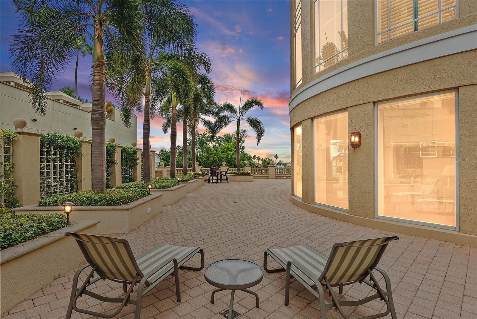 FLORENCIA CONDO - Residential