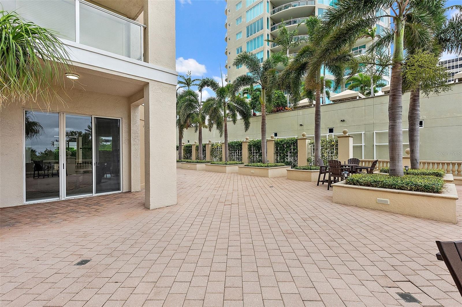 FLORENCIA CONDO - Residential